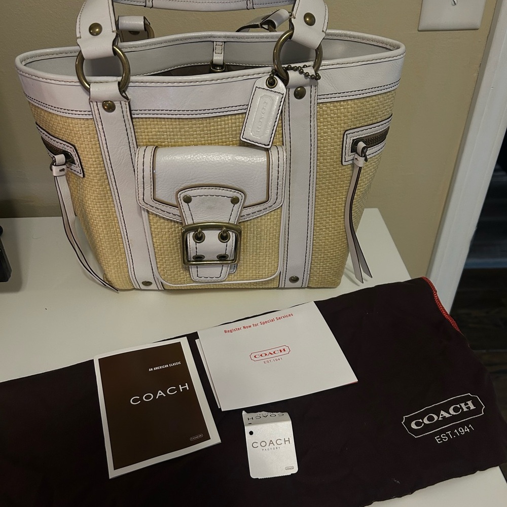 Coach 2000’s summery shoulder bag